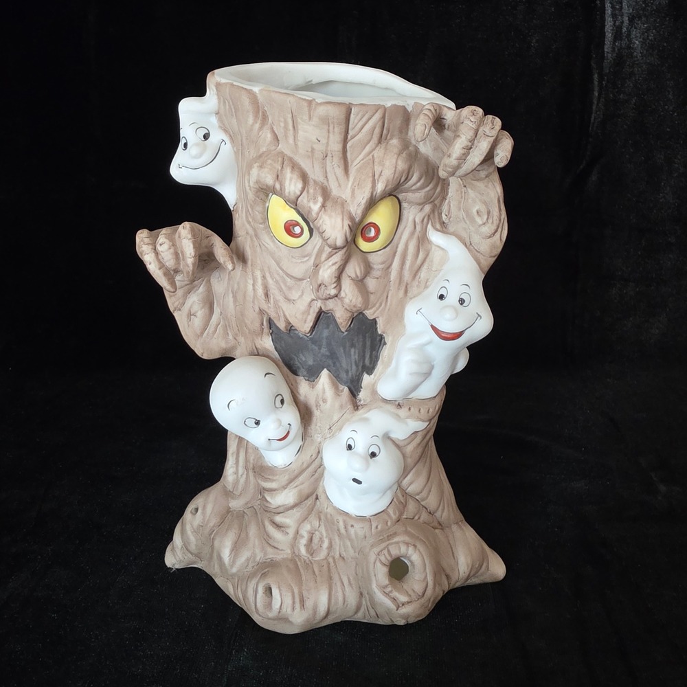 Vintage 1986 Casper the Friendly Ghost Spooky Tree Ceramic Halloween Luminary